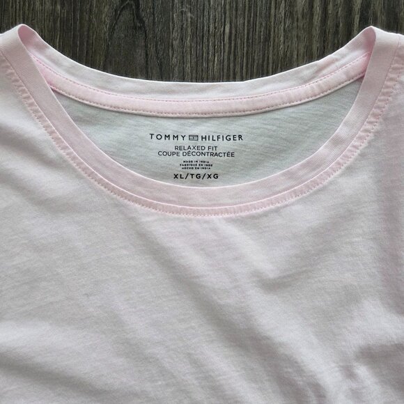 Tommy Hilfiger Embroidered Flag Stripe Logo T-Shirt - Picture 3 of 3
